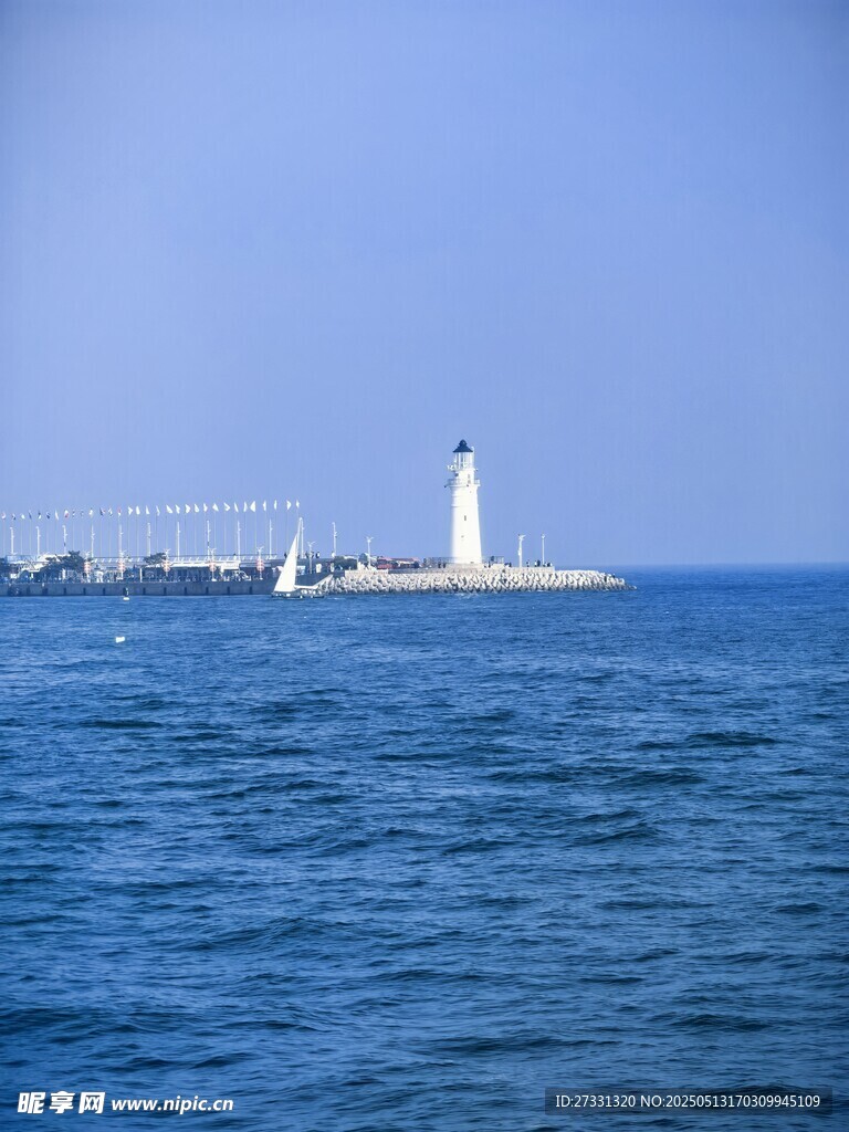 海上燈塔遠(yuǎn)景