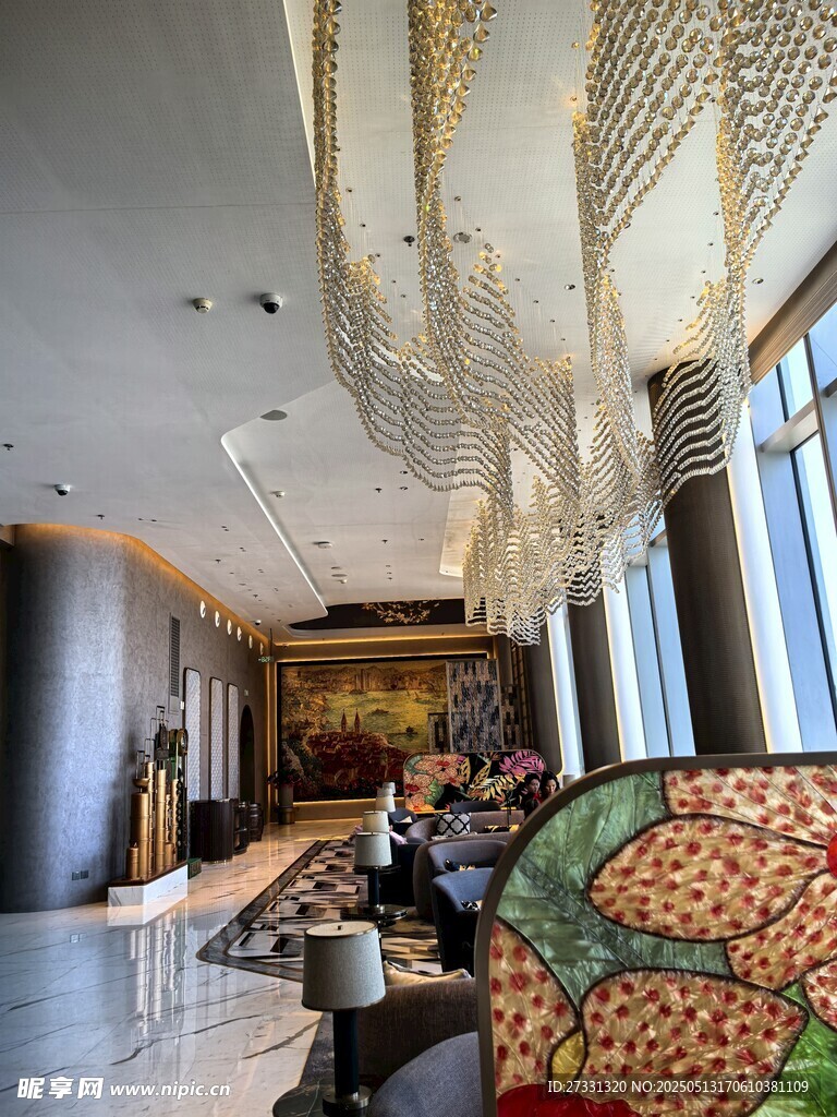 豪華大廳內(nèi)的精美裝飾景觀