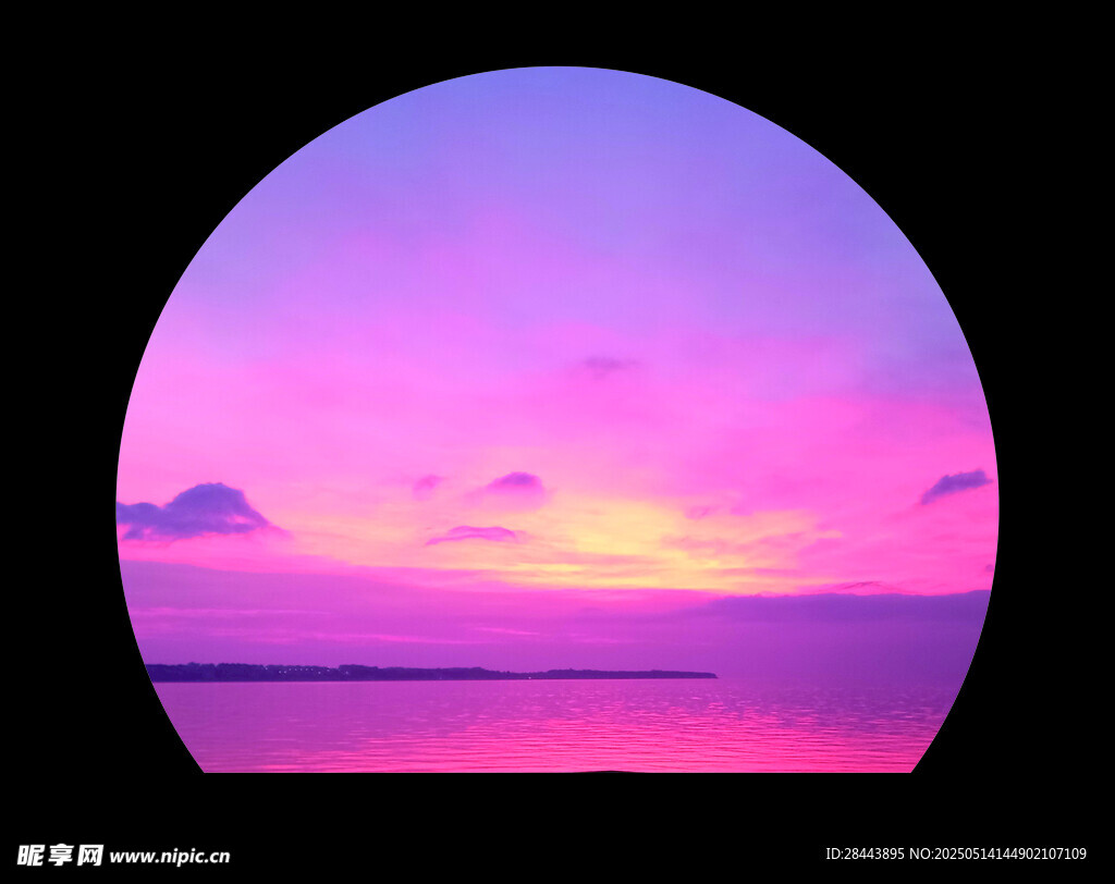 夢幻粉紫海上日落美景