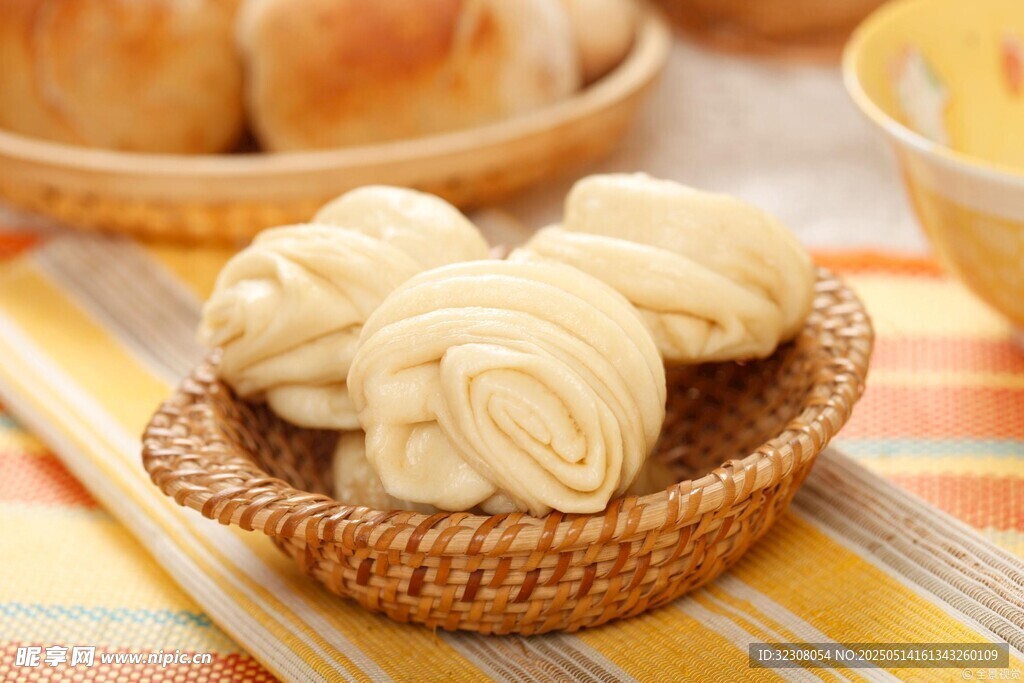 籃子里的美味花樣面食