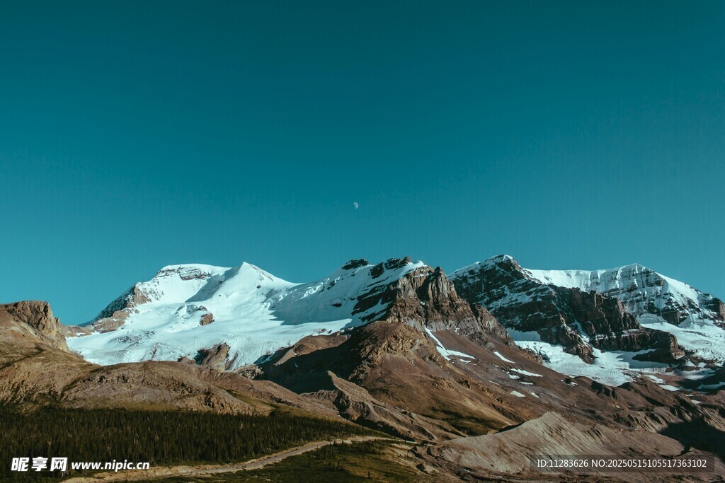 壯麗雪山美景