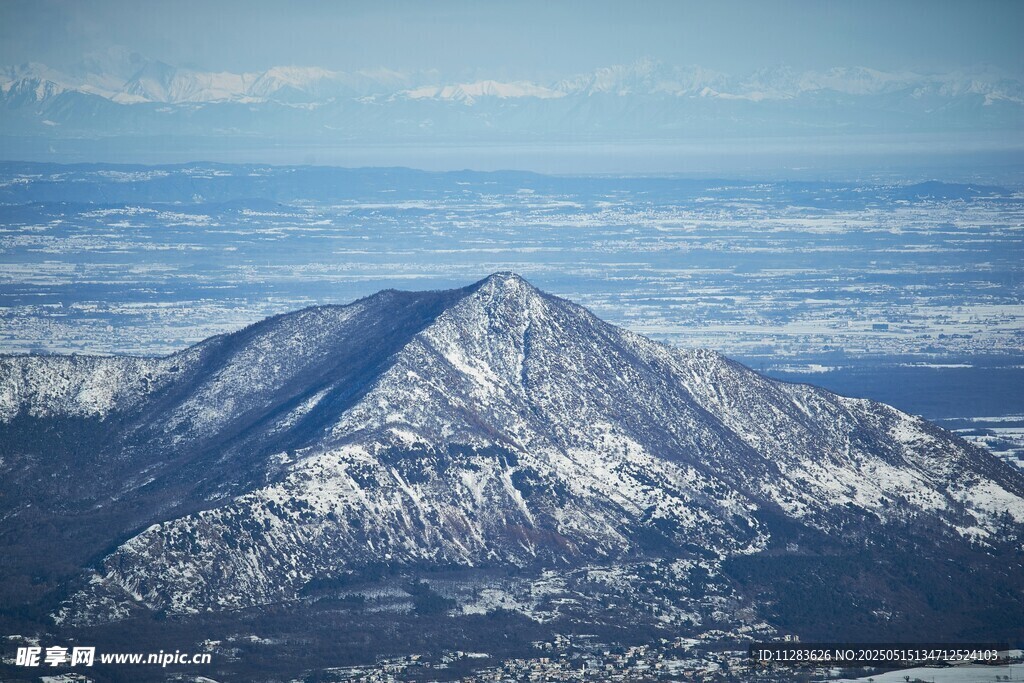雪山壯麗景觀