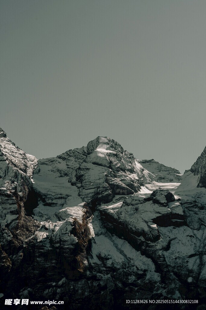 雪山壯麗景致