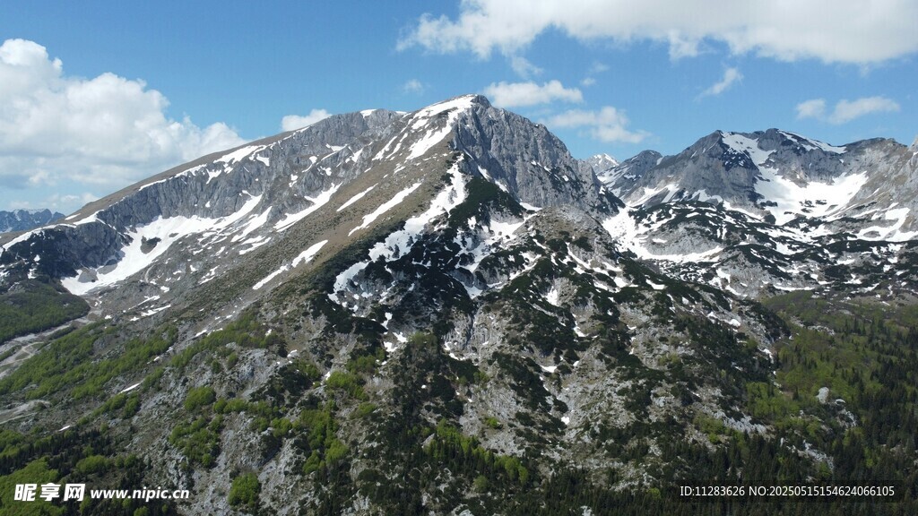 壯麗雪山風(fēng)光