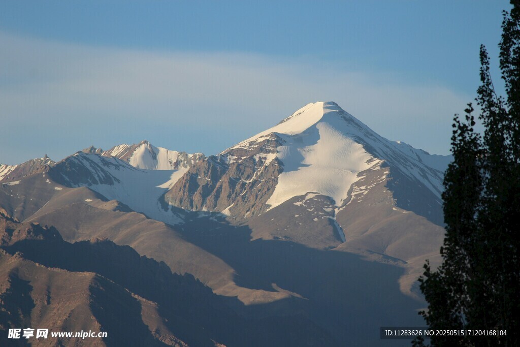 壯麗雪山美景
