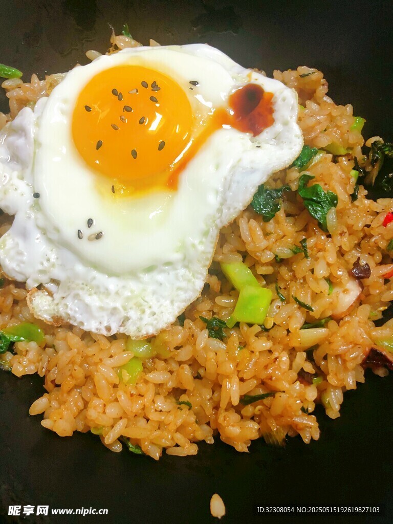 美味煎蛋炒飯
