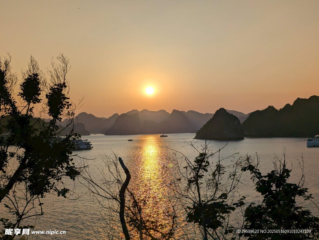 海上日落美景