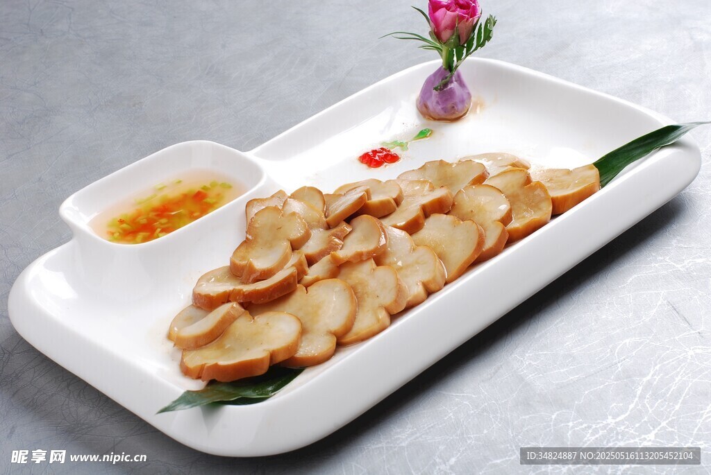 香煎杏鮑菇配蘸料
