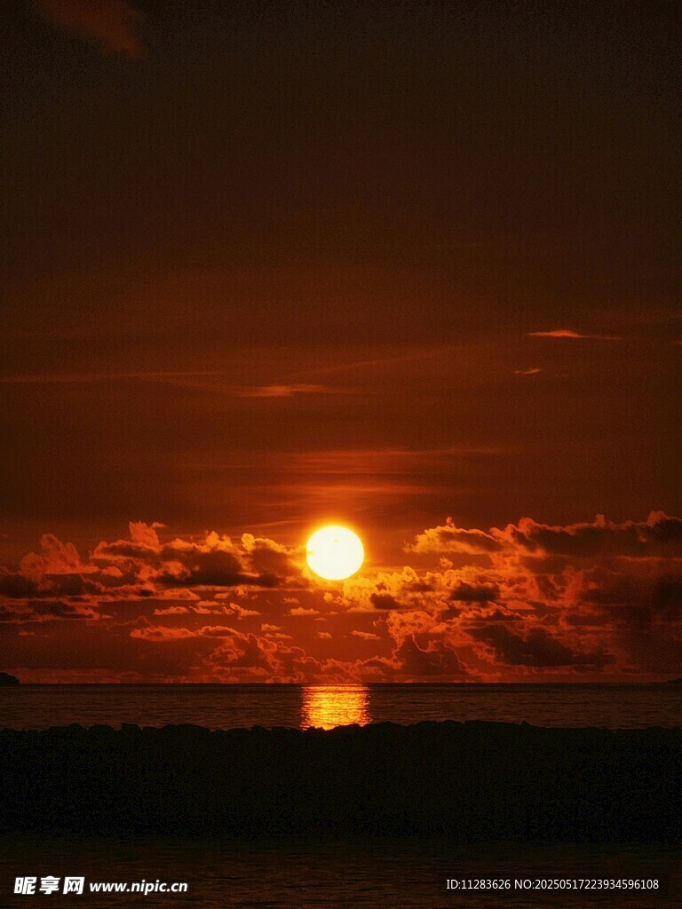 海上壯麗日落美景