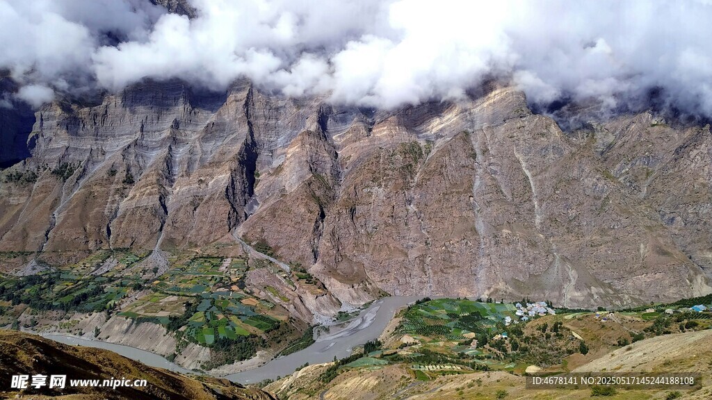 壯麗高山峽谷景觀