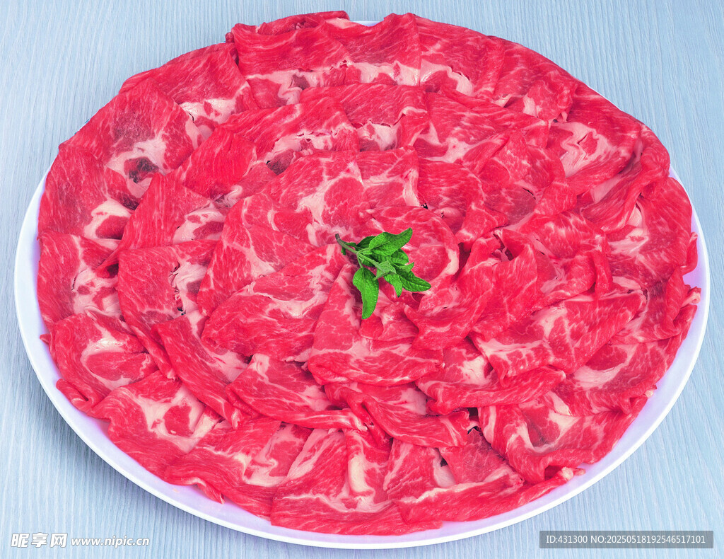 鮮切牛肉盤 色澤誘人