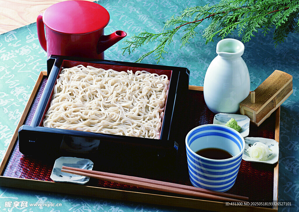 日式餐食與茶具組合