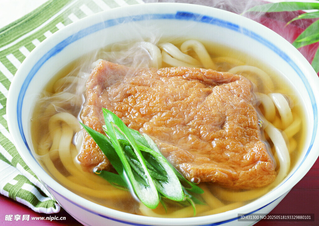 美味排骨面 鮮香誘人