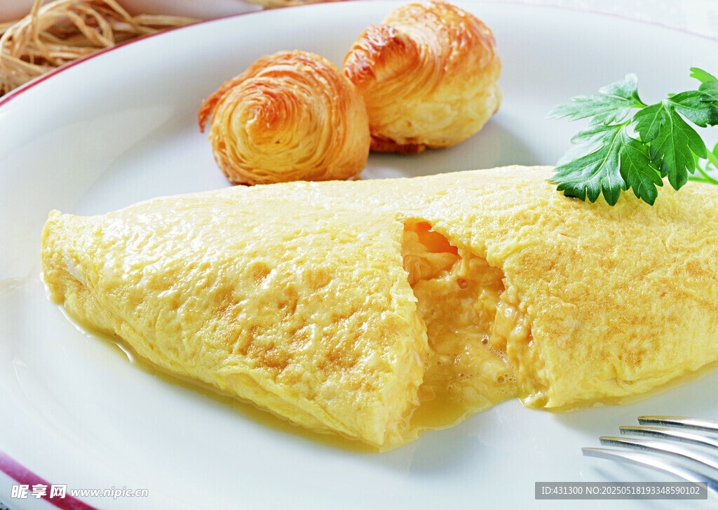 美味蛋包飯配小點心