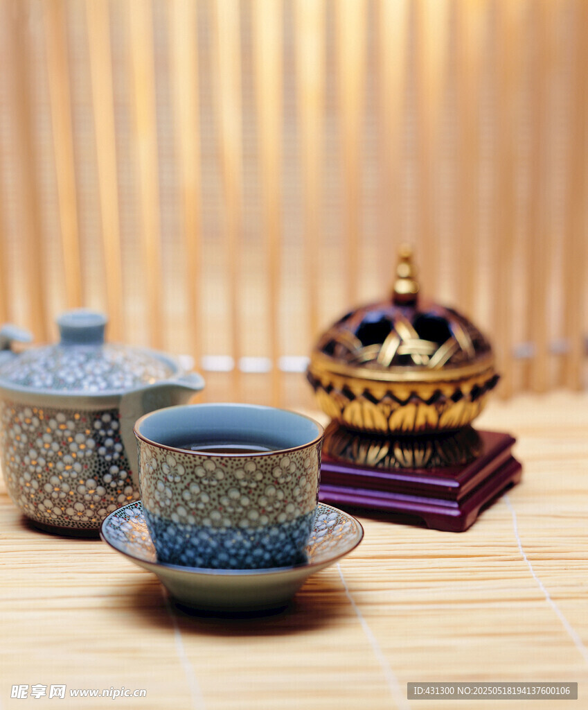 中式茶具與精致擺件