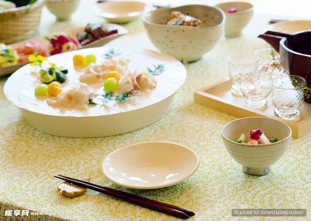 日式精致餐桌美食擺盤