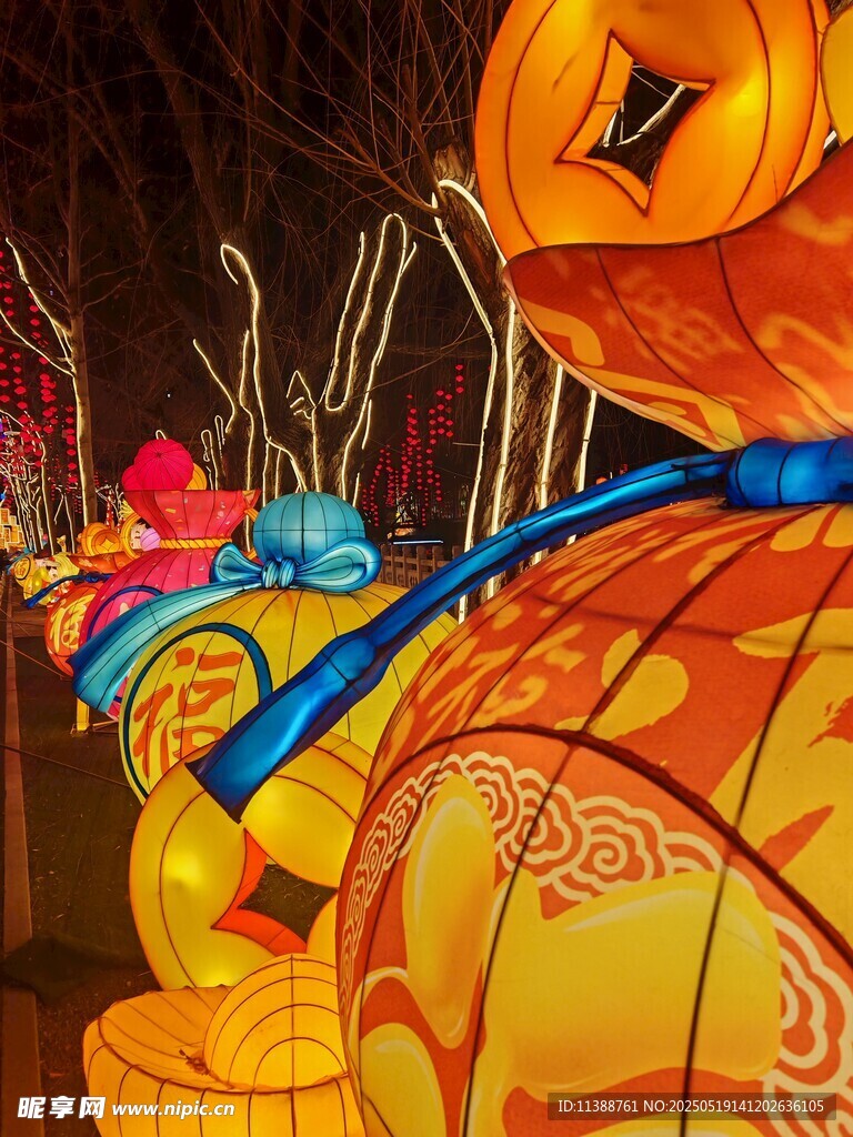 精美傳統(tǒng)中式燈籠展示