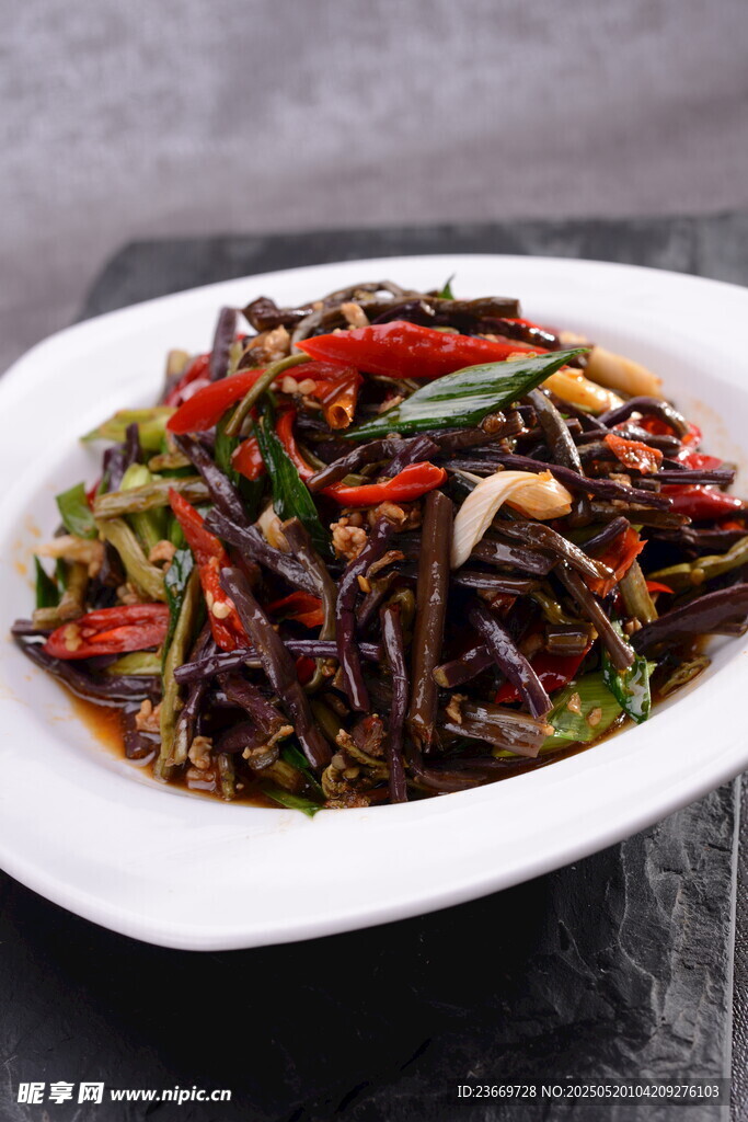 干豆角炒蕨菜