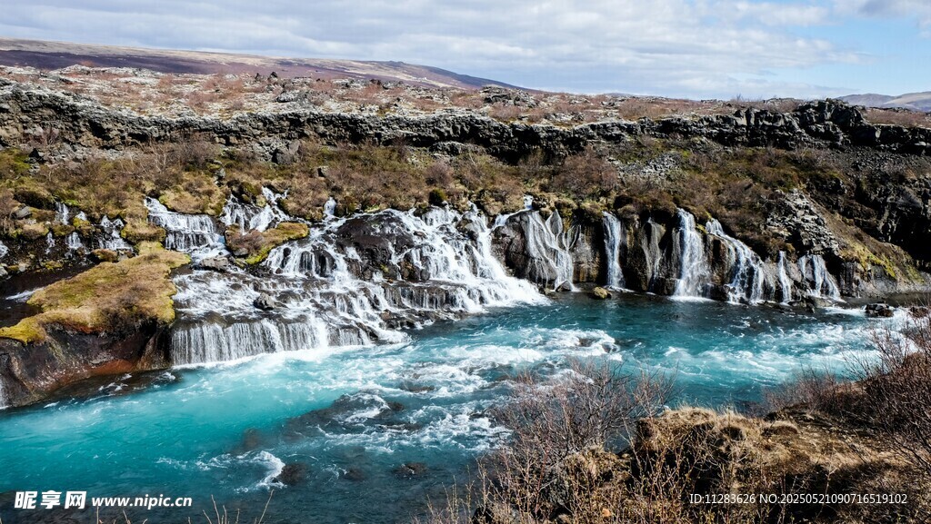 壯麗冰島藍水瀑布景觀