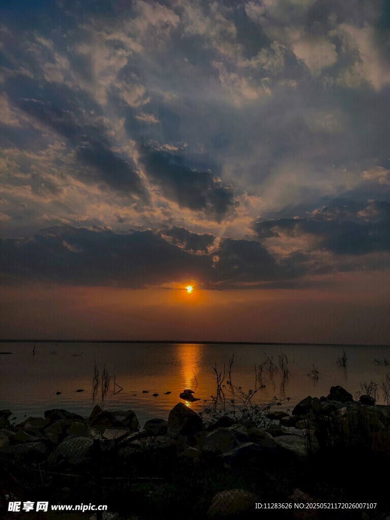 海邊日落美景