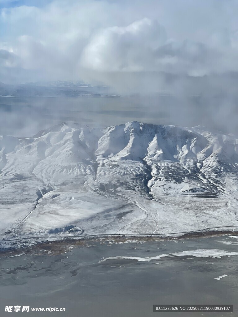 雪山壯麗景觀