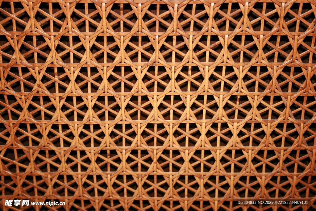 復(fù)古鏤空花紋金屬材質(zhì)