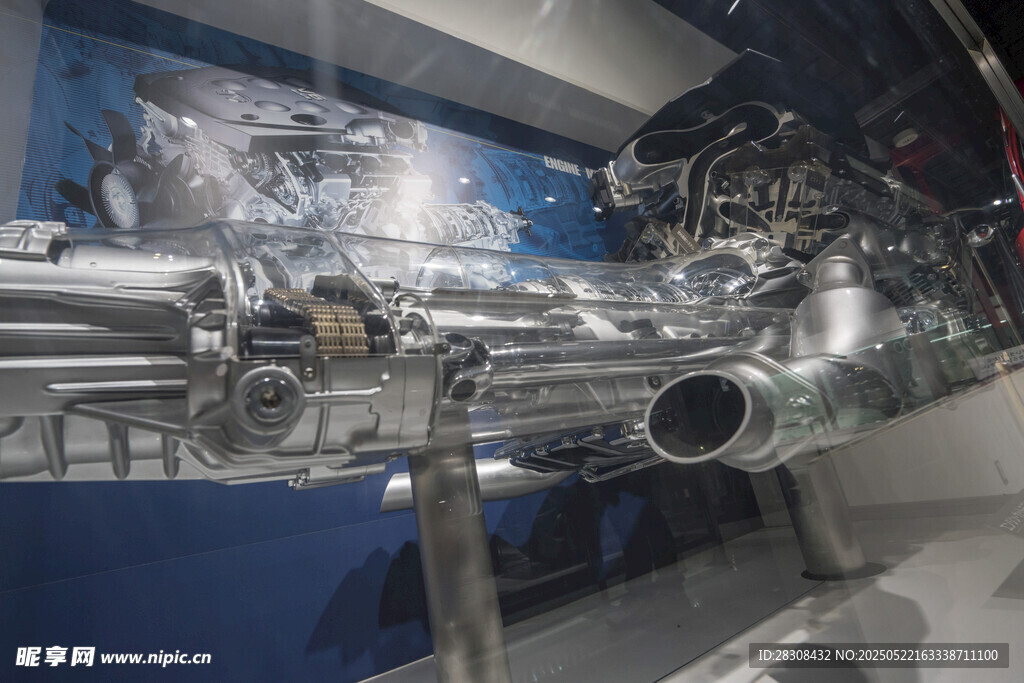 精密航空發(fā)動機展示