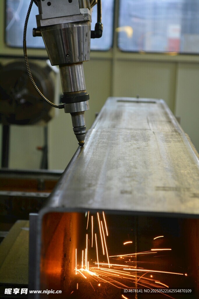 金屬切割作業現場