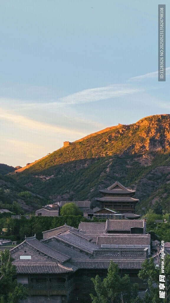 夕陽(yáng)下的古建筑群