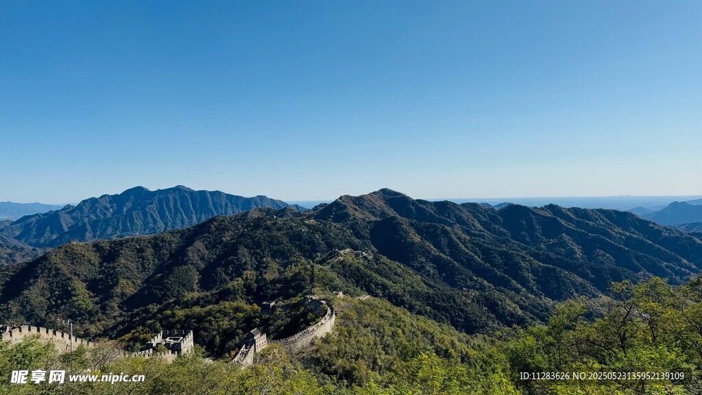 壯麗山巒美景