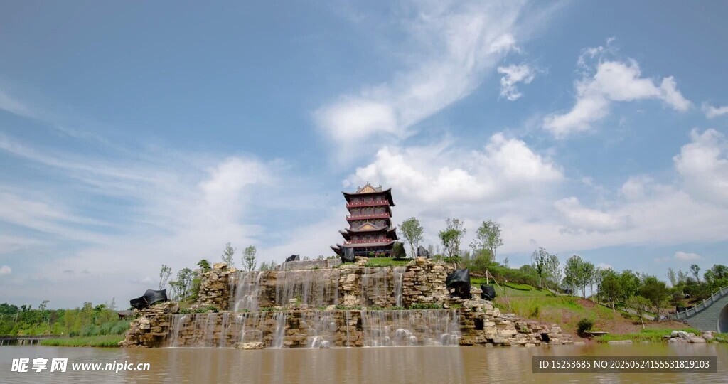 湖畔古亭美景