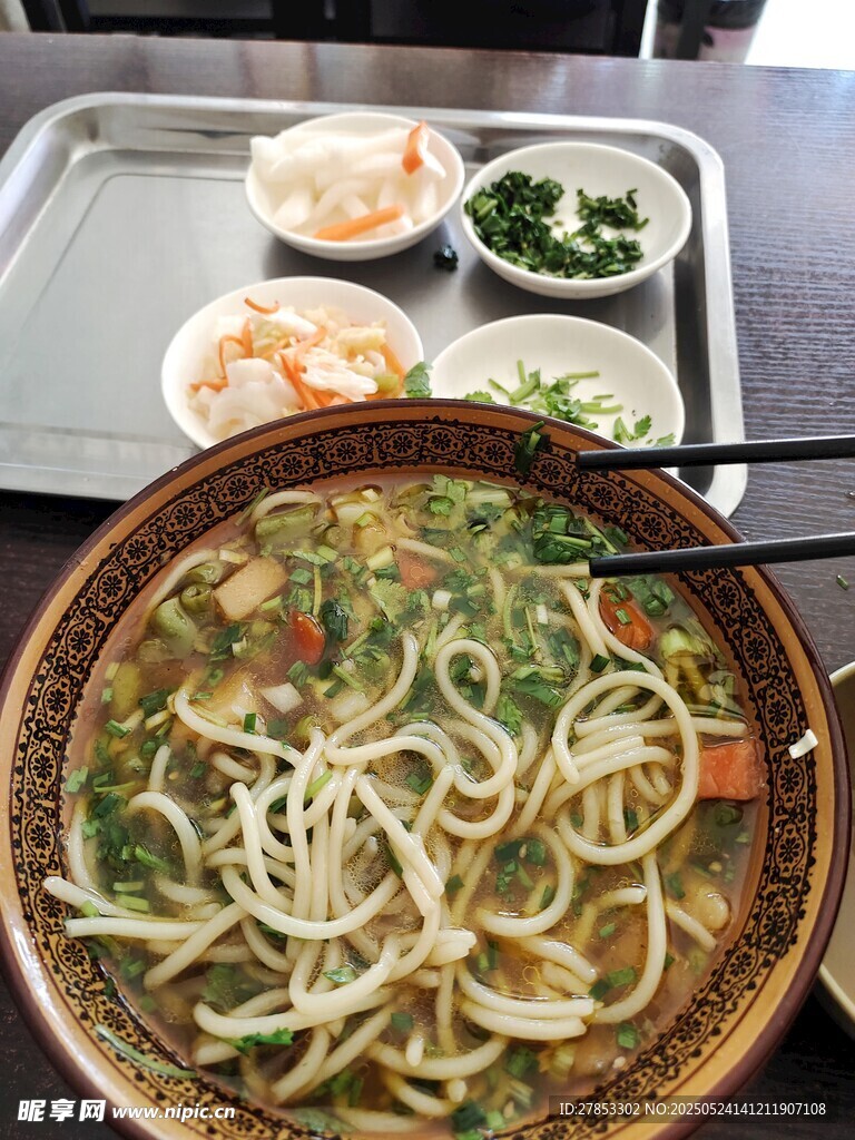 美味特色涼拌面及配菜