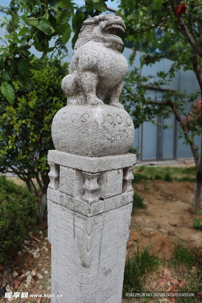 石獅子柱礎 古樸中式石雕