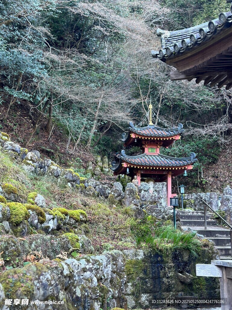 山間古雅日式建筑景觀