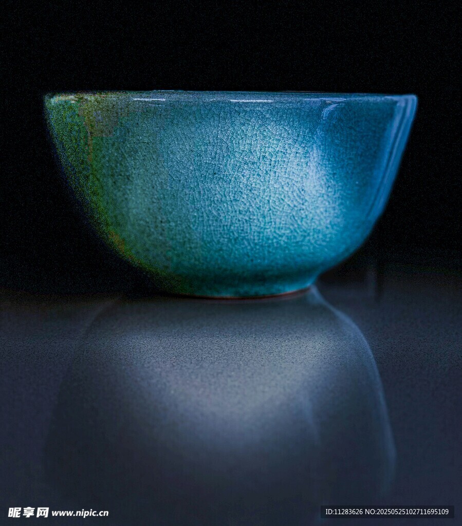藍(lán)綠漸變陶瓷碗