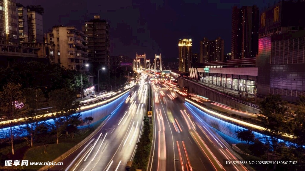 城市夜景車流燈光璀璨