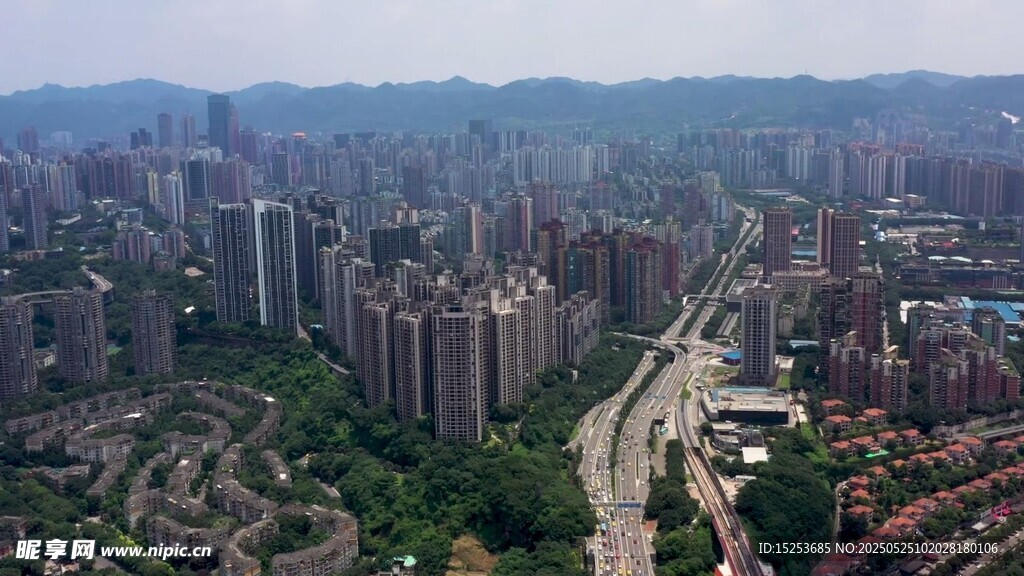俯瞰繁華都市景觀