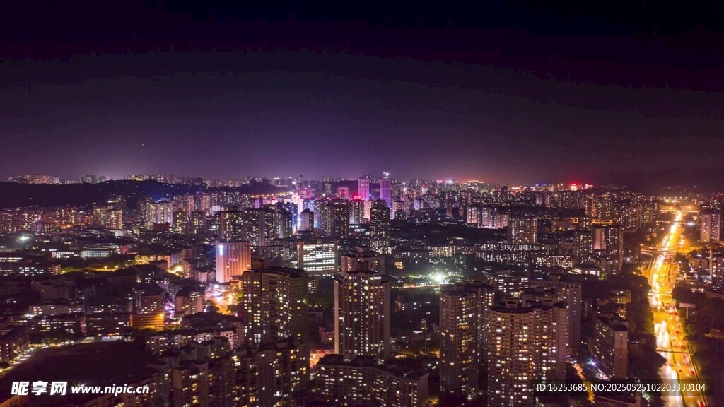 璀璨都市夜景俯瞰圖