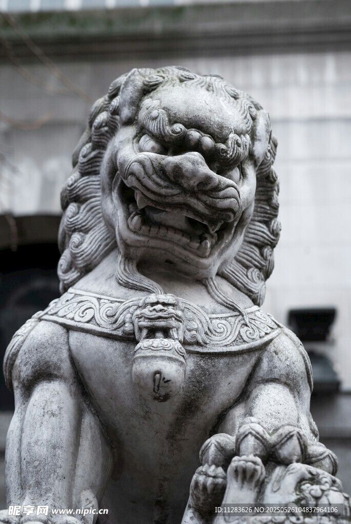 傳統石獅子雕塑