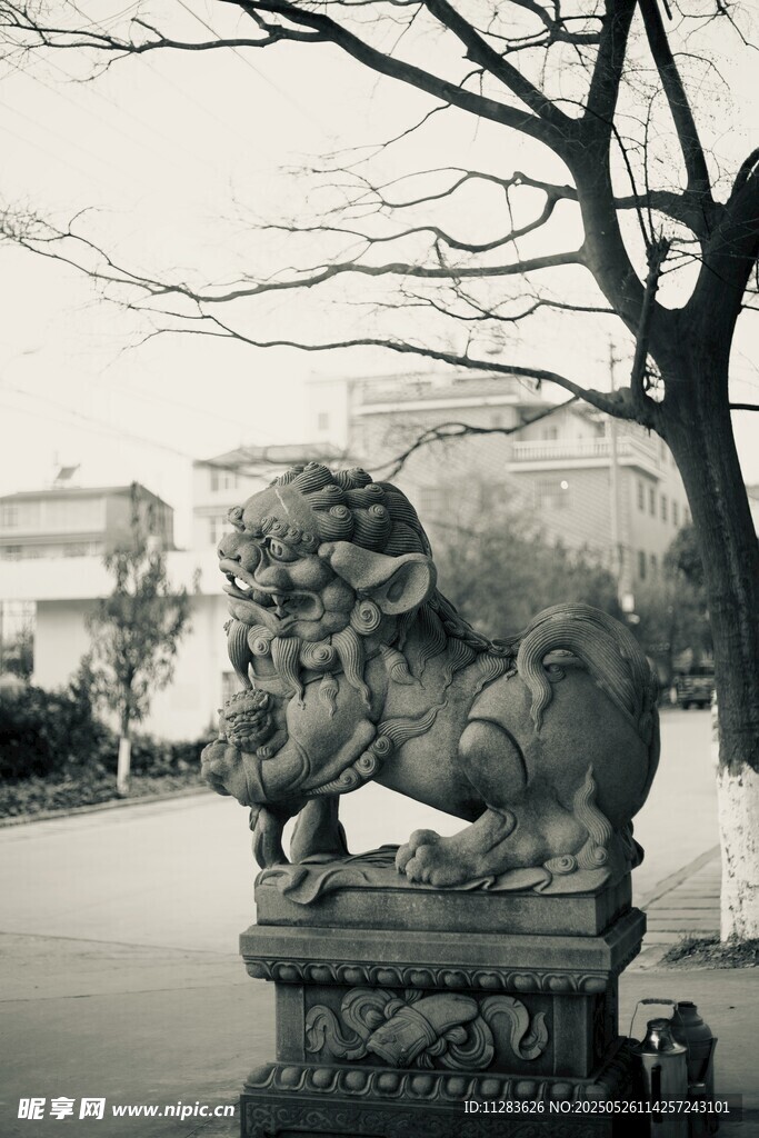 傳統(tǒng)石獅子雕塑