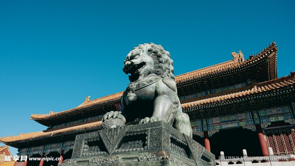 故宮前的石獅子與古建筑