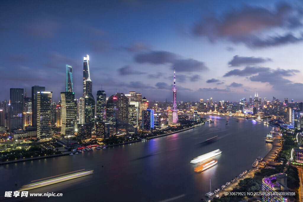 上海外灘璀璨夜景風光