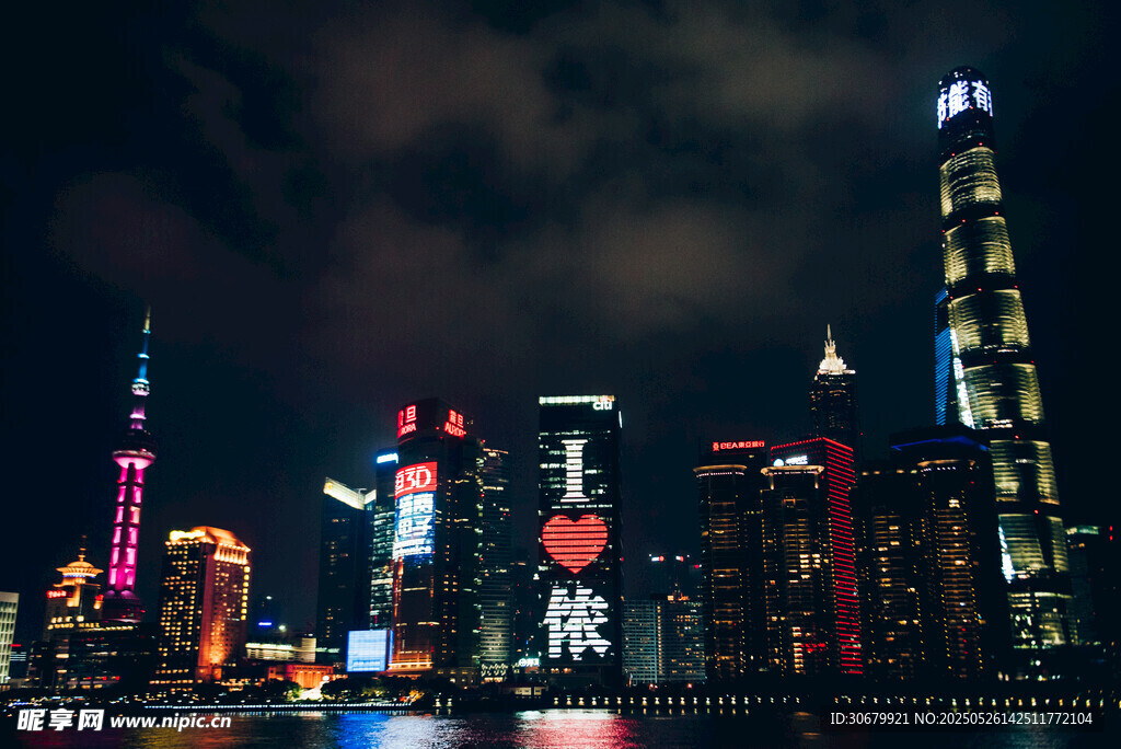 上海外灘璀璨夜景