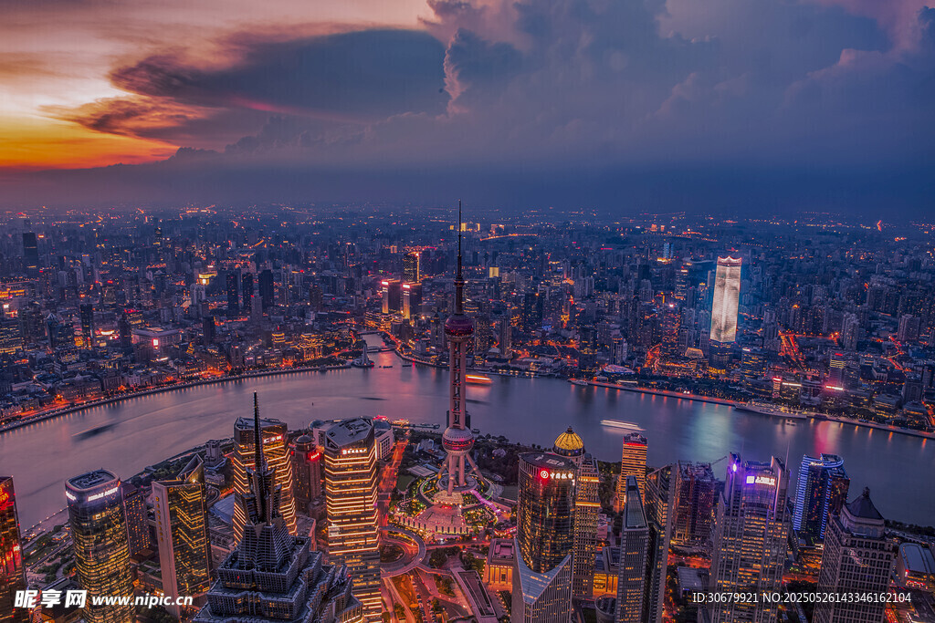 上海城市夜景璀璨風光