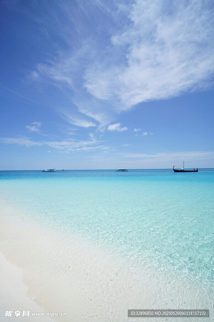 夢(mèng)幻藍(lán)白海灘美景