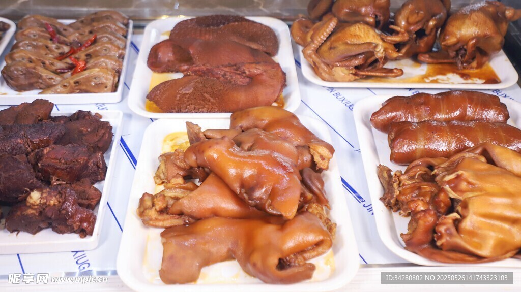 多樣鹵味熟食展示