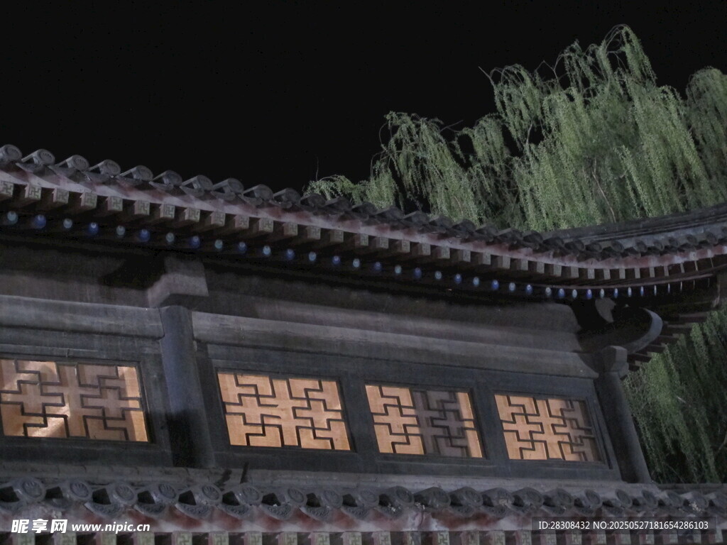 中式古建筑夜景窗欞