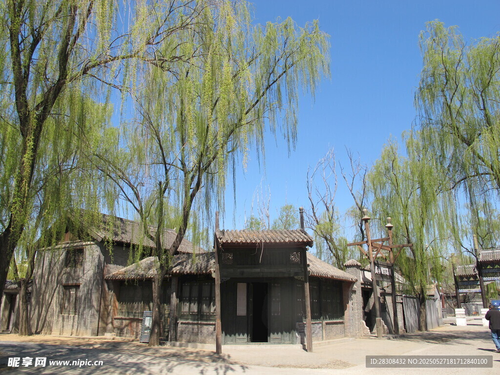 古樸村落景象