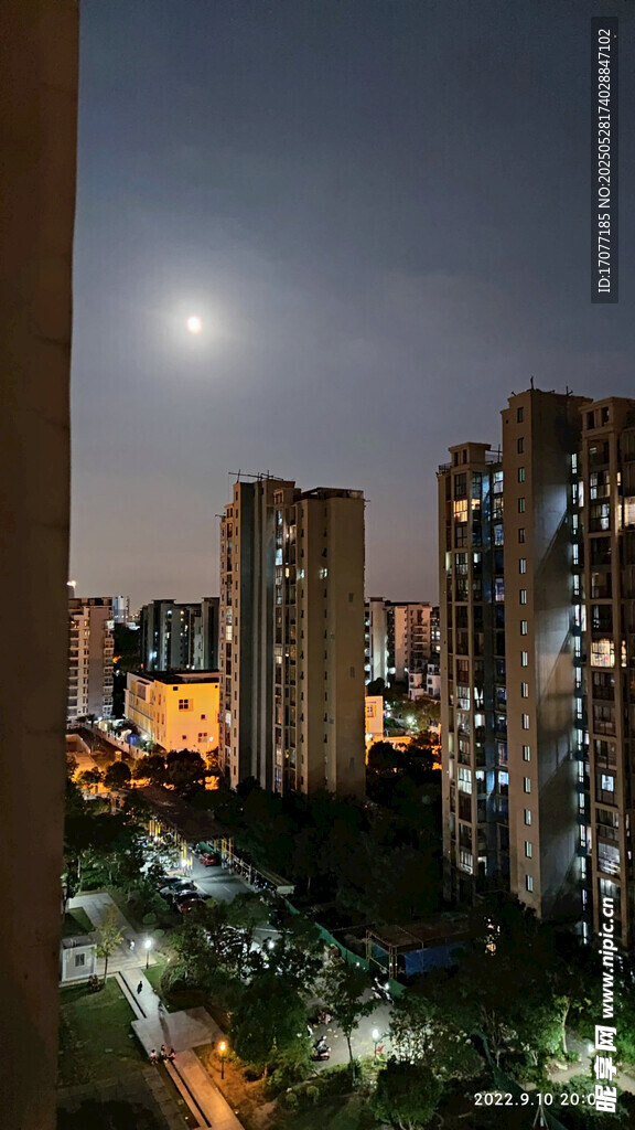 居民樓夜景