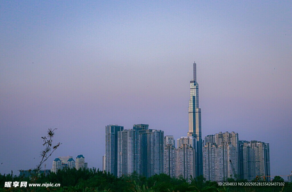城市天際線中的高樓景觀